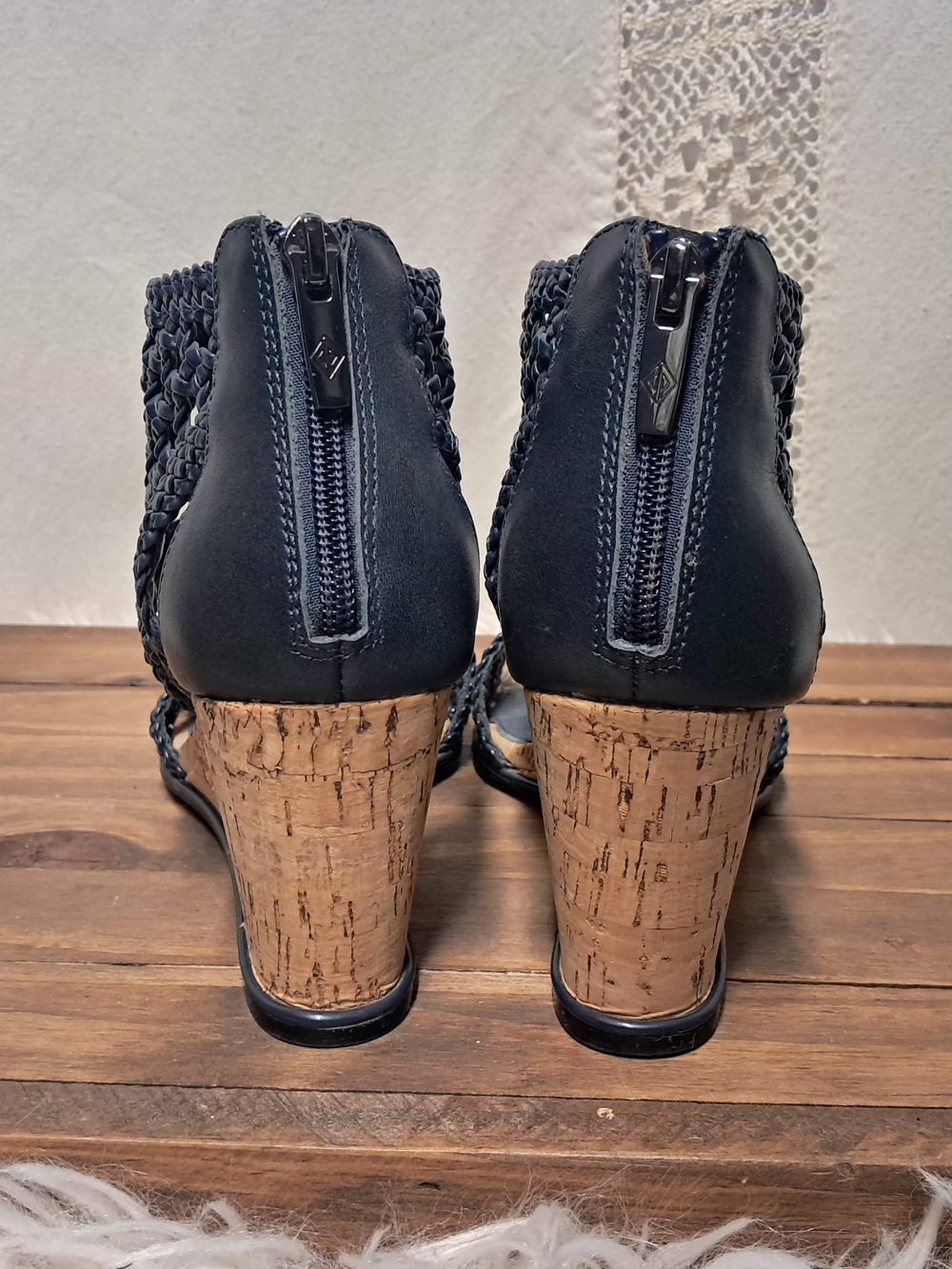 Donald J. Pliner Navy Woven Cork Wedge Sandals Size 7.5 - Picture 8 of 8